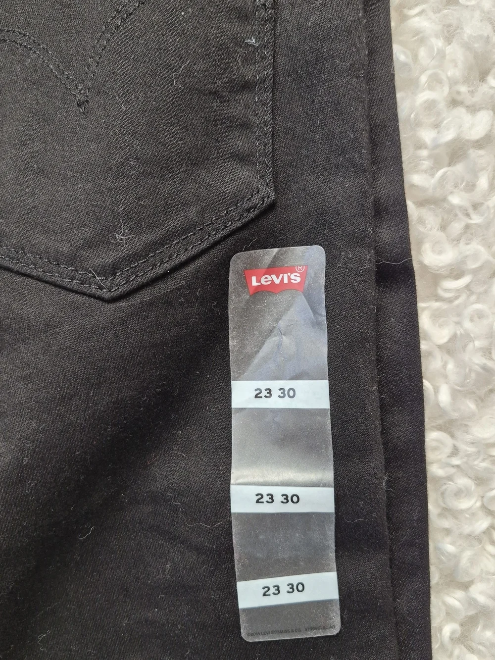 Levi's Women's 312 Shaping Mid Rise Slim Jeans Black Minimalist Classic 23x30 - Picture 15 of 16